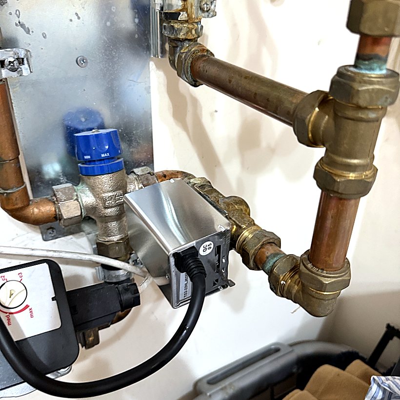 Neat copper and brass pipework by Yorkshire Green Heating in Doncaster