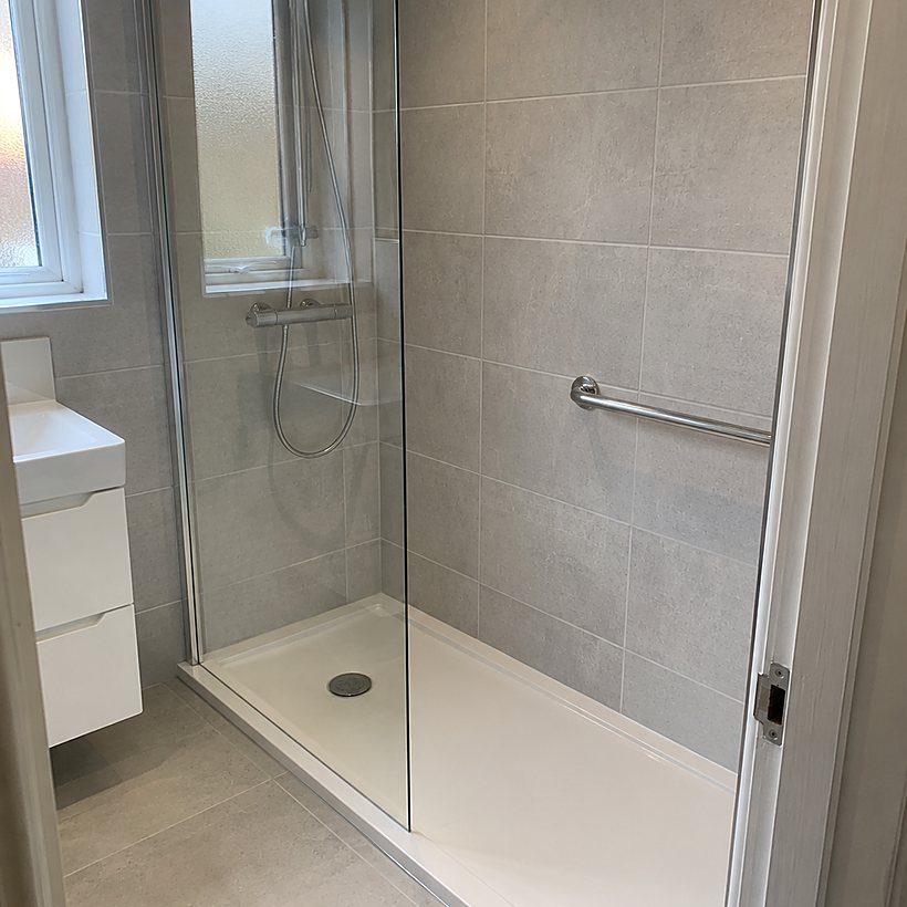 Level-access walk-in shower for a mobility bathroom in Doncaster